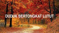 Duduk Bertongkat Lutut