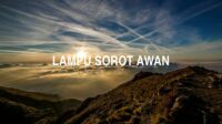 Lampu Sorot Awan