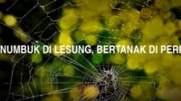 Menumbuk Di Lesung, Bertanak Di Periuk