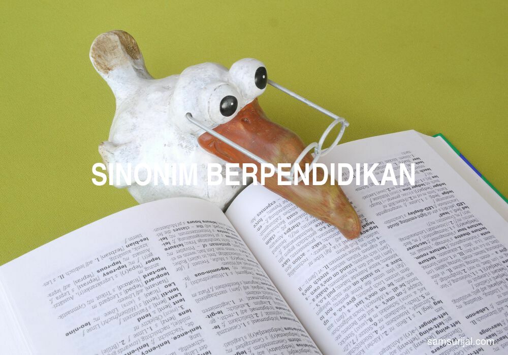 Sinonim Berpendidikan